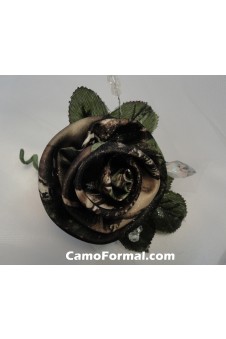 Boutonniere, Mens, shown in Realtree APG